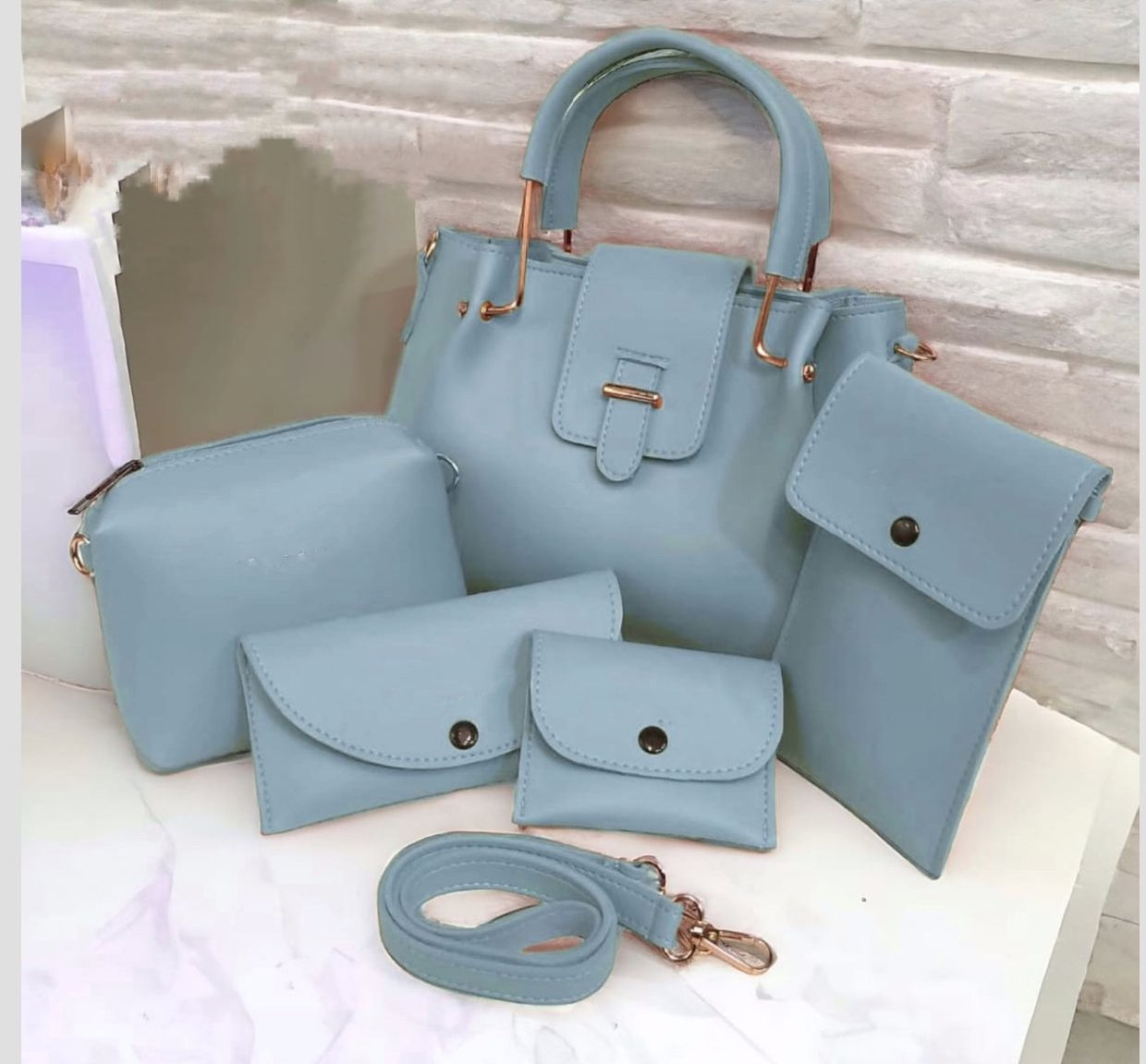 High-Quality 5-Piece Luxury Handbag Set thumbnail